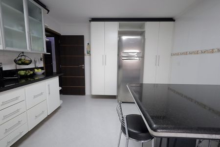Casa à venda com 277m², 3 quartos e 6 vagasCozinha