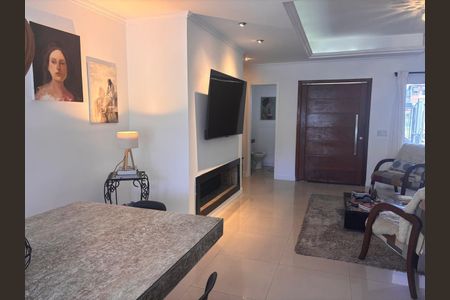 Casa à venda com 155m², 3 quartos e 2 vagas Casa à venda com 155m², 3 quartos e 2 vagasSala