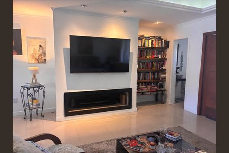 Casa à venda com 155m², 3 quartos e 2 vagas Casa à venda com 155m², 3 quartos e 2 vagasSala