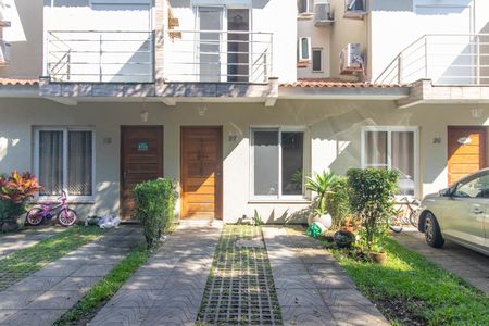 Casa de condomínio para alugar com 102m², 3 quartos e 1 vaga Casa de condomínio para alugar com 102m², 3 quartos e 1 vagaFachada