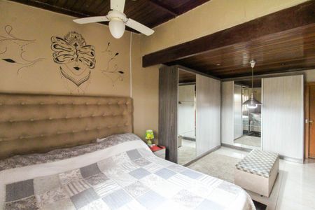 Casa à venda com 38m², 4 quartos e 1 vaga Casa à venda com 38m², 4 quartos e 1 vagaSuíte