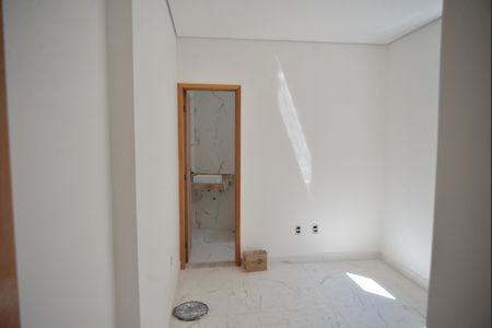 Casa à venda com 140m², 2 quartos e 3 vagasQuarto Suite 2