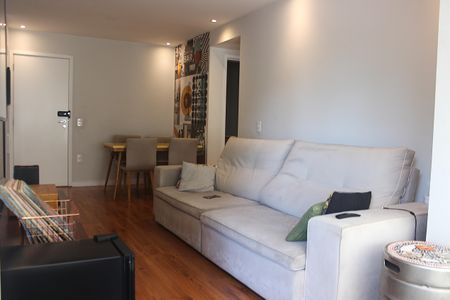 Apartamento à venda com 67m², 2 quartos e 1 vagaSala
