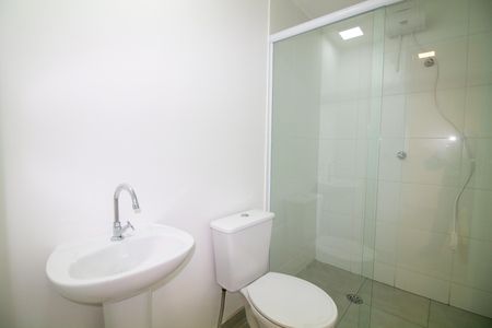 Banheiro de kitnet/studio à venda com 1 quarto, 27m² em Jardim das Acacias, São Paulo