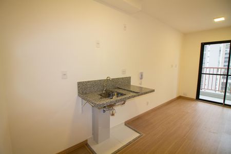 Cozinha de kitnet/studio à venda com 1 quarto, 27m² em Jardim das Acacias, São Paulo