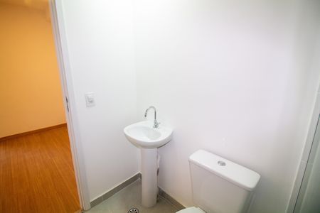 Banheiro de kitnet/studio à venda com 1 quarto, 27m² em Jardim das Acacias, São Paulo