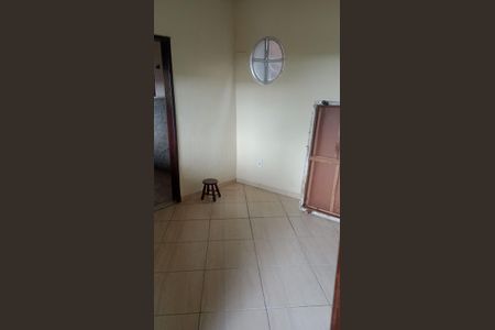 Sala de casa para alugar com 1 quarto, 25m² em Alcantara, São Gonçalo