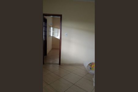 Quarto de casa para alugar com 1 quarto, 25m² em Alcantara, São Gonçalo