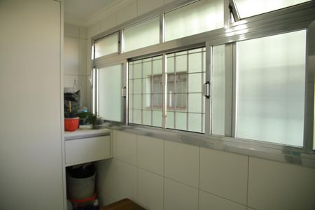 Apartamento à venda com 100m², 2 quartos e 1 vagaÁrea de Serviço