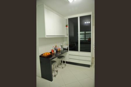 Apartamento à venda com 100m², 2 quartos e 1 vagaCozinha 