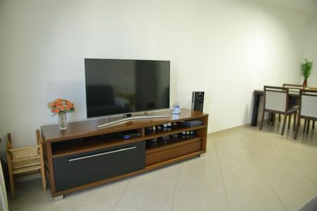 Apartamento à venda com 100m², 2 quartos e 1 vagaSala