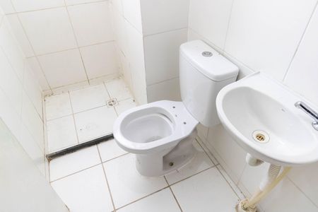 Apartamento para alugar com 41m², 2 quartos e 1 vaga Apartamento para alugar com 41m², 2 quartos e 1 vagaBanheiro