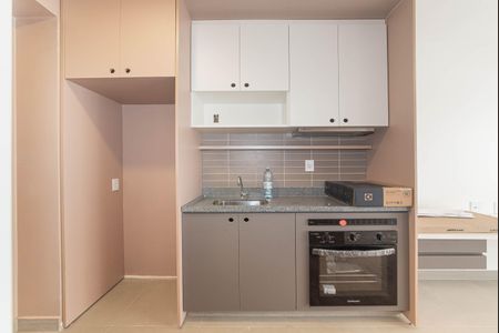 Cozinha de kitnet/studio à venda com 1 quarto, 22m² em Vila Cordeiro, São Paulo