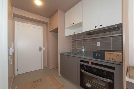 Cozinha de kitnet/studio à venda com 1 quarto, 22m² em Vila Cordeiro, São Paulo