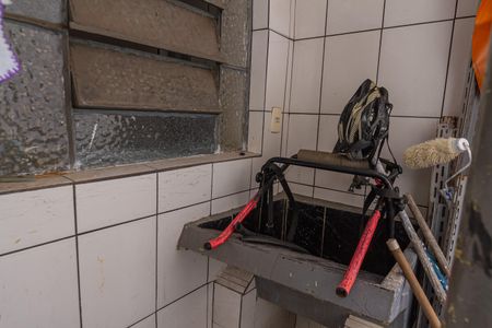 Casa à venda com 180m², 7 quartos e sem vaga