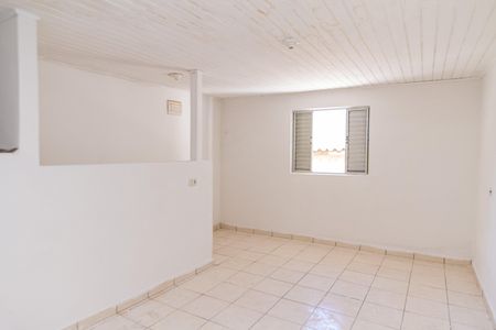 Casa para alugar com 30m², 1 quarto e sem vaga Casa para alugar com 30m², 1 quarto e sem vagaQuarto