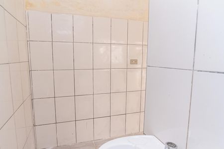 Casa para alugar com 30m², 1 quarto e sem vaga Casa para alugar com 30m², 1 quarto e sem vagaBanheiro