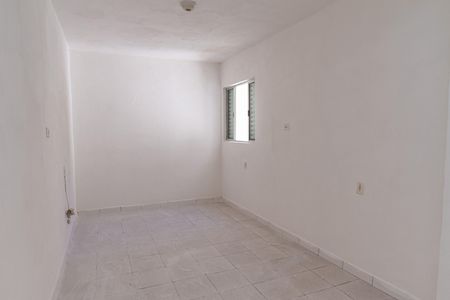 Casa para alugar com 30m², 1 quarto e sem vaga Casa para alugar com 30m², 1 quarto e sem vagaSala/Quarto