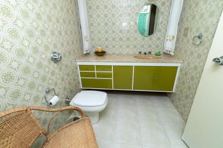 Apartamento para alugar com 137m², 3 quartos e 1 vaga Apartamento para alugar com 137m², 3 quartos e 1 vagaBanheiro da Suíte