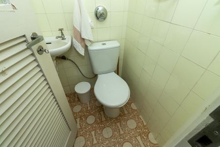 Apartamento para alugar com 137m², 3 quartos e 1 vaga Apartamento para alugar com 137m², 3 quartos e 1 vagaBanheiro de Serviço