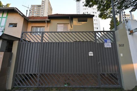 Casa para alugar com 130m², 3 quartos e sem vaga Casa para alugar com 130m², 3 quartos e sem vagaFachada