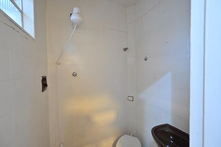 Casa para alugar com 130m², 3 quartos e sem vaga Casa para alugar com 130m², 3 quartos e sem vagaBanheiro de Serviço