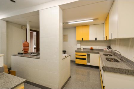 Apartamento à venda com 260m², 4 quartos e 2 vagasCozinha