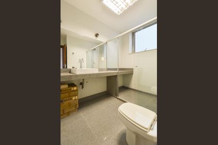 Apartamento à venda com 260m², 4 quartos e 2 vagasBanheiro Suíte 1