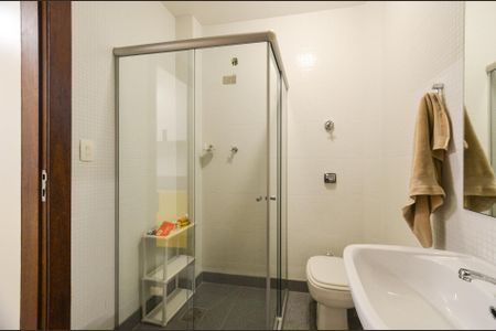 Apartamento à venda com 260m², 4 quartos e 2 vagasBanheiro 