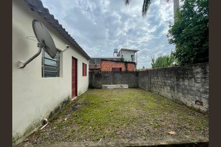 Casa à venda com 54m², 2 quartos e sem vaga