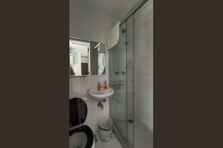 Apartamento à venda com 380m², 4 quartos e 4 vagas Apartamento à venda com 380m², 4 quartos e 4 vagasBanheiro de Serviço