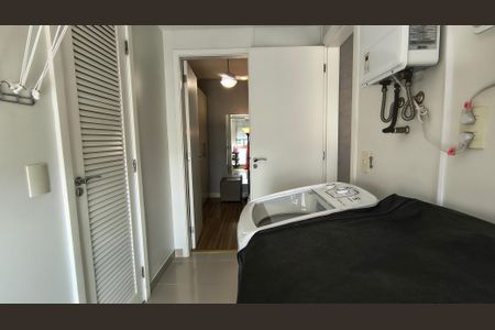 Apartamento à venda com 380m², 4 quartos e 4 vagas Apartamento à venda com 380m², 4 quartos e 4 vagasCozinha e Área de Serviço