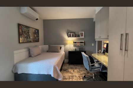 Apartamento à venda com 380m², 4 quartos e 4 vagas Apartamento à venda com 380m², 4 quartos e 4 vagasSuíte 3