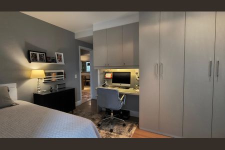 Apartamento à venda com 380m², 4 quartos e 4 vagas Apartamento à venda com 380m², 4 quartos e 4 vagasSuíte 3