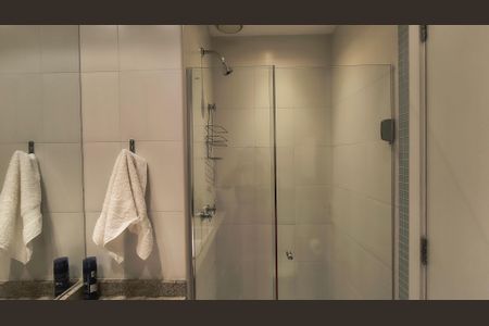 Apartamento à venda com 380m², 4 quartos e 4 vagasBanheiro da Suíte 1