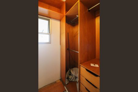 Apartamento para alugar com 77m², 3 quartos e 2 vagas Apartamento para alugar com 77m², 3 quartos e 2 vagasCloset Quarto 2
