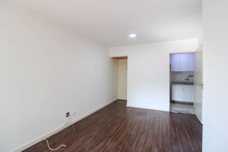 Sala de apartamento para alugar com 3 quartos, 77m² em Jardim Ampliacao, São Paulo