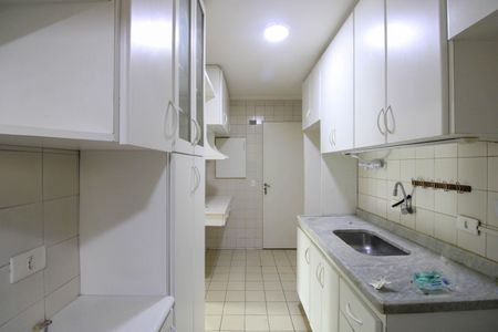 Apartamento para alugar com 77m², 3 quartos e 2 vagas Apartamento para alugar com 77m², 3 quartos e 2 vagasCozinha