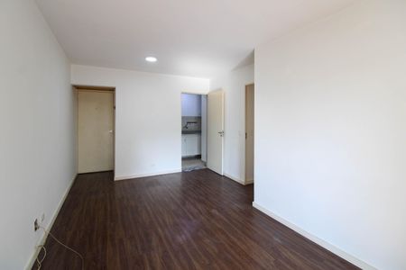 Sala de apartamento para alugar com 3 quartos, 77m² em Jardim Ampliacao, São Paulo