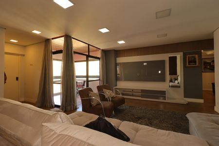 Apartamento à venda com 175m², 2 quartos e 2 vagasSala