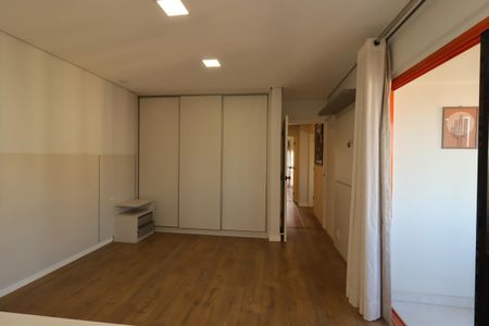 Apartamento à venda com 175m², 2 quartos e 2 vagasSuíte 2