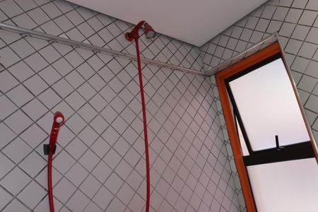 Apartamento à venda com 175m², 2 quartos e 2 vagasBanheiro da Suíte 2 - Chuveiro