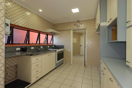 Apartamento à venda com 175m², 2 quartos e 2 vagasCozinha