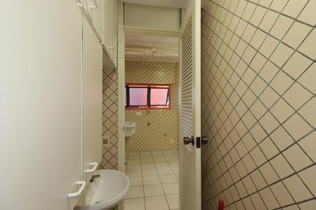 Apartamento à venda com 175m², 2 quartos e 2 vagasBanheiro de Serviço