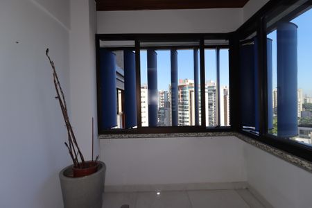 Apartamento à venda com 175m², 2 quartos e 2 vagasVaranda da Suíte 2