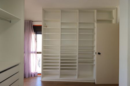 Apartamento à venda com 175m², 2 quartos e 2 vagasCloset