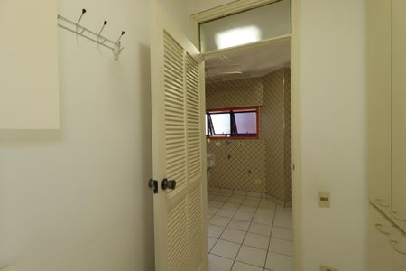 Apartamento à venda com 175m², 2 quartos e 2 vagasQuarto de Serviço