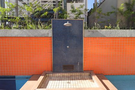 Apartamento à venda com 175m², 2 quartos e 2 vagasÁrea Comum - Chuveirão da Piscina