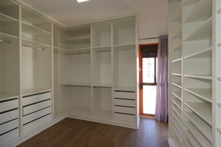 Apartamento à venda com 175m², 2 quartos e 2 vagasCloset