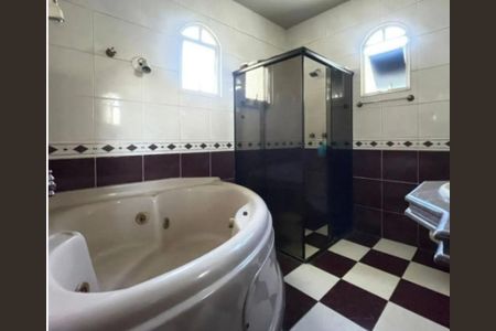 Casa para alugar com 4 quartos, 360m² em Santa Terezinha, Belo Horizonte